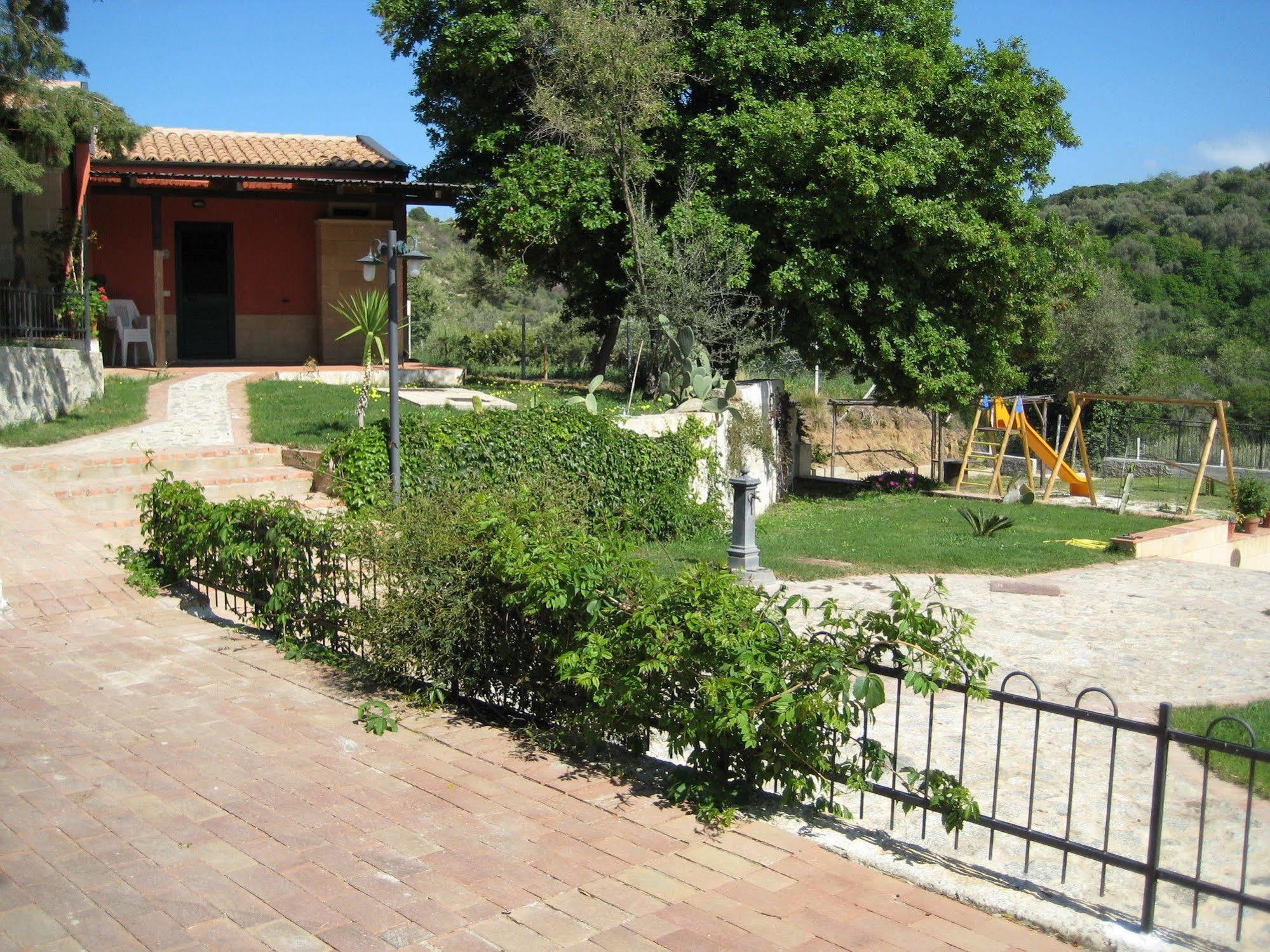 Residenza Mediterranea Цамброне Экстерьер фото